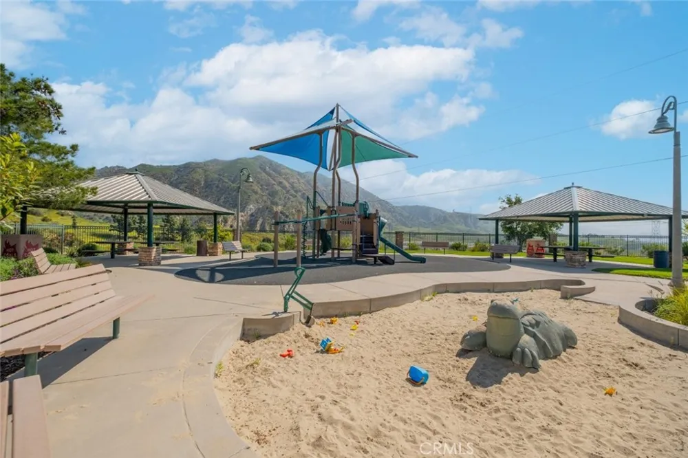 16485 W Nicklaus Drive #120 Sylmar, CA 91342