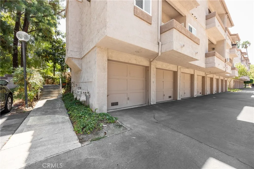 23201 Sherman Way #G West Hills, CA 91307