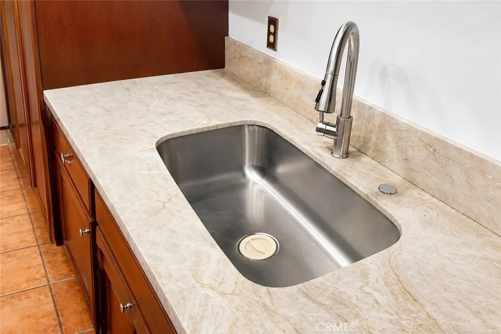 1741 Neil Armstrong #208 Montebello, CA 90640
