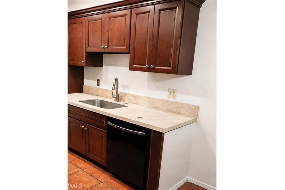 1741 Neil Armstrong #208 Montebello, CA 90640