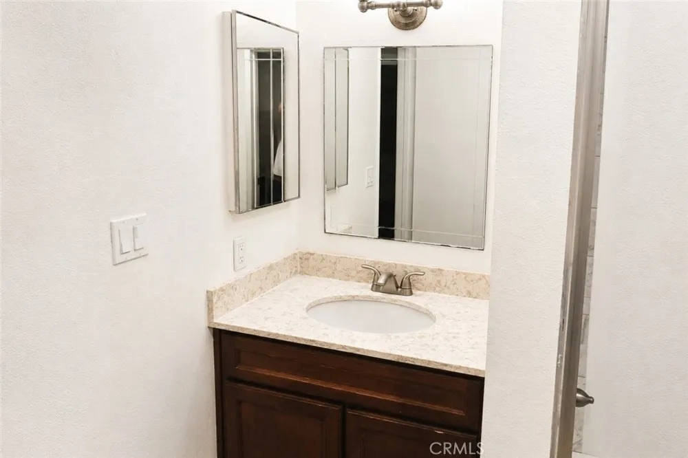 1741 Neil Armstrong #208 Montebello, CA 90640