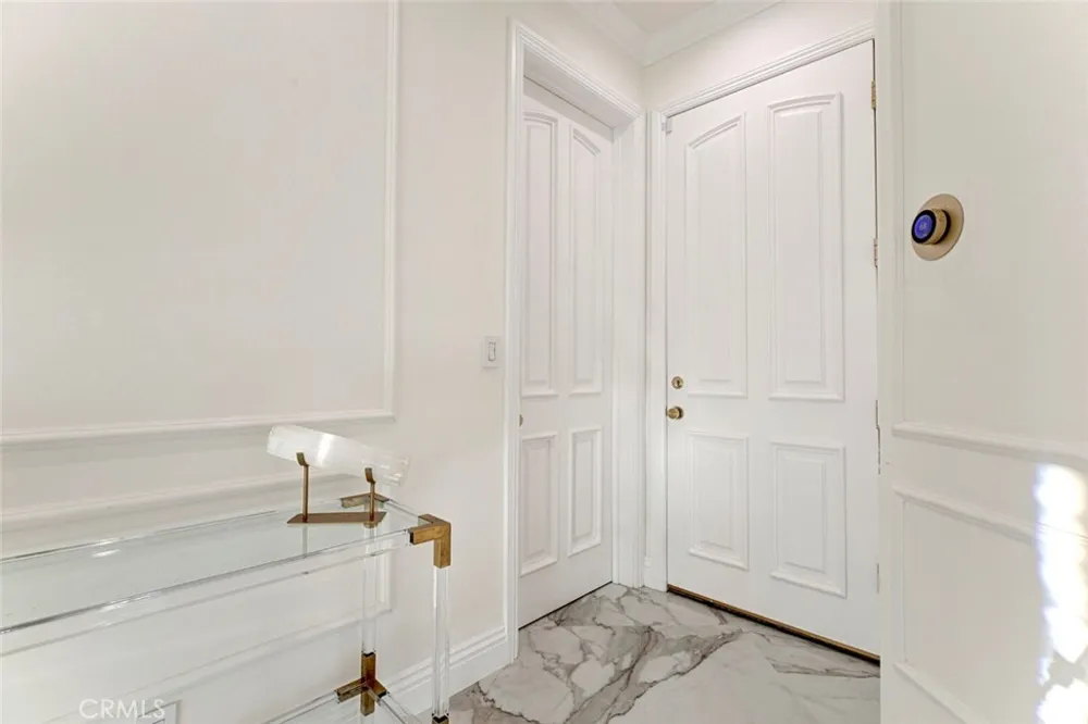 350 Starlight Crest La Canada Flintridge, CA 91011