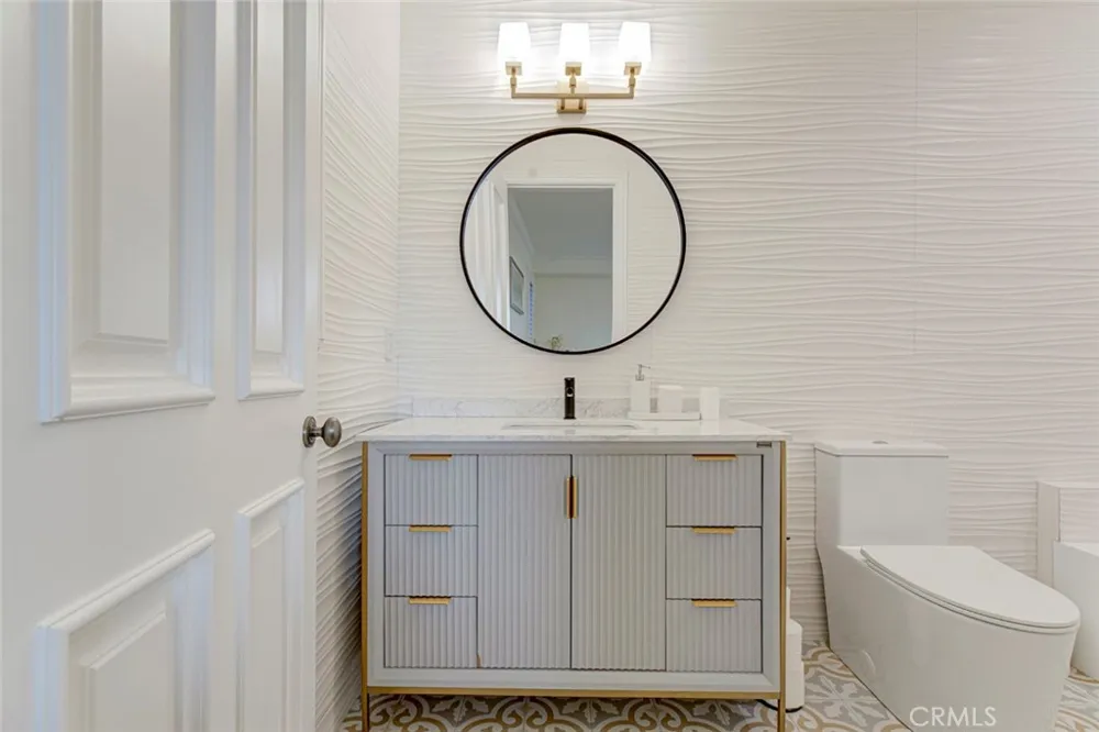 350 Starlight Crest La Canada Flintridge, CA 91011