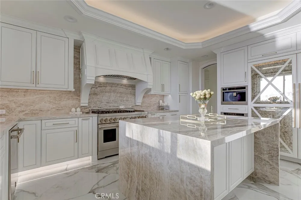 350 Starlight Crest La Canada Flintridge, CA 91011