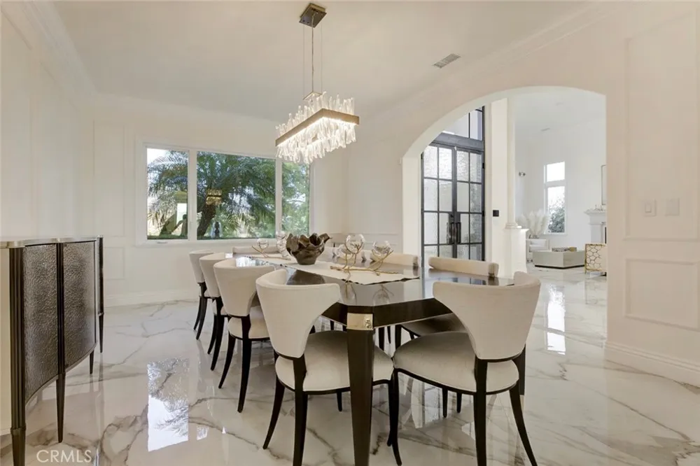 350 Starlight Crest La Canada Flintridge, CA 91011
