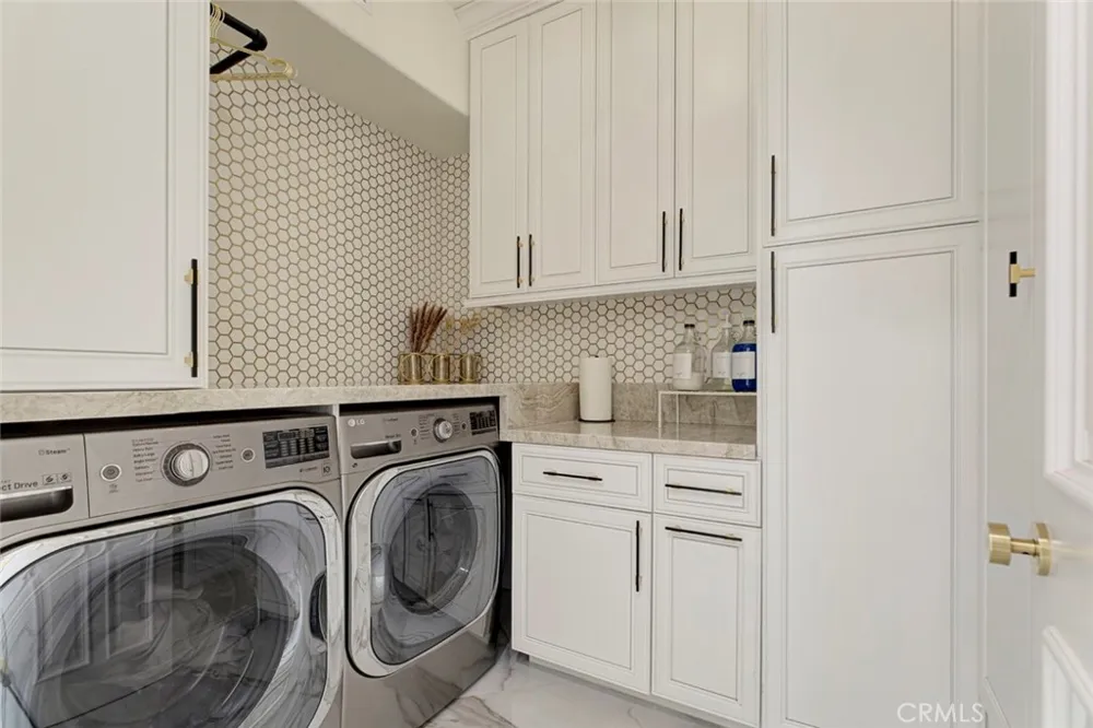 350 Starlight Crest La Canada Flintridge, CA 91011