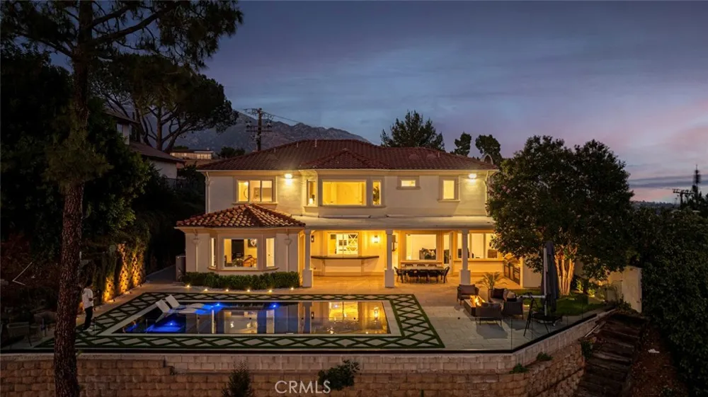 350 Starlight Crest La Canada Flintridge, CA 91011