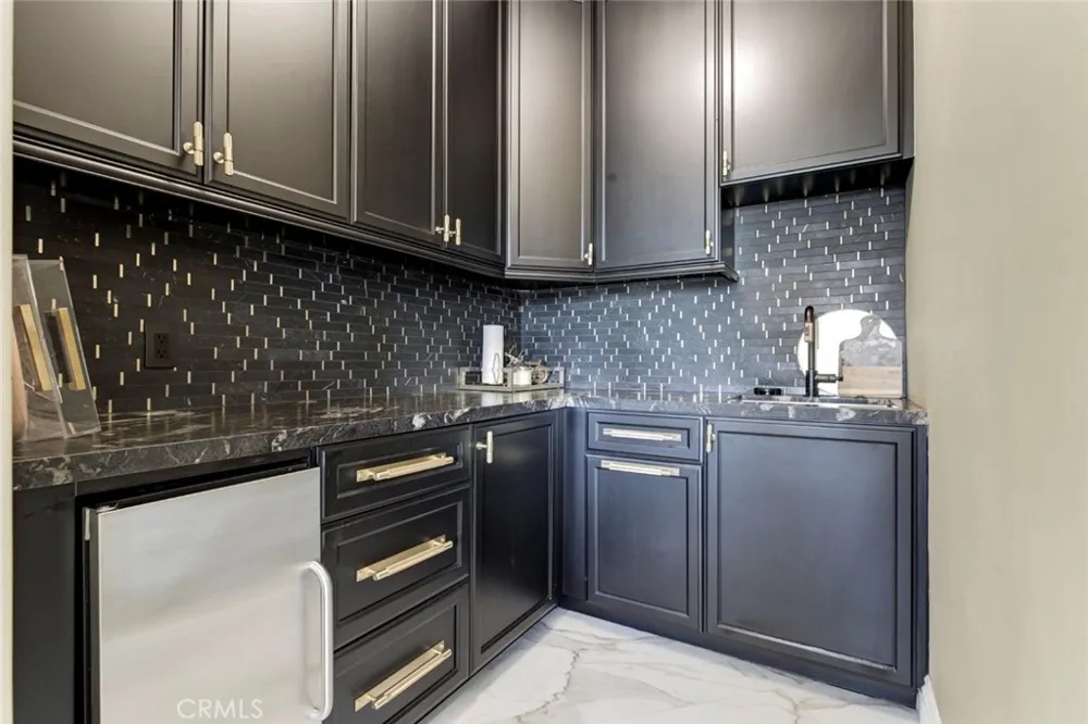 350 Starlight Crest La Canada Flintridge, CA 91011