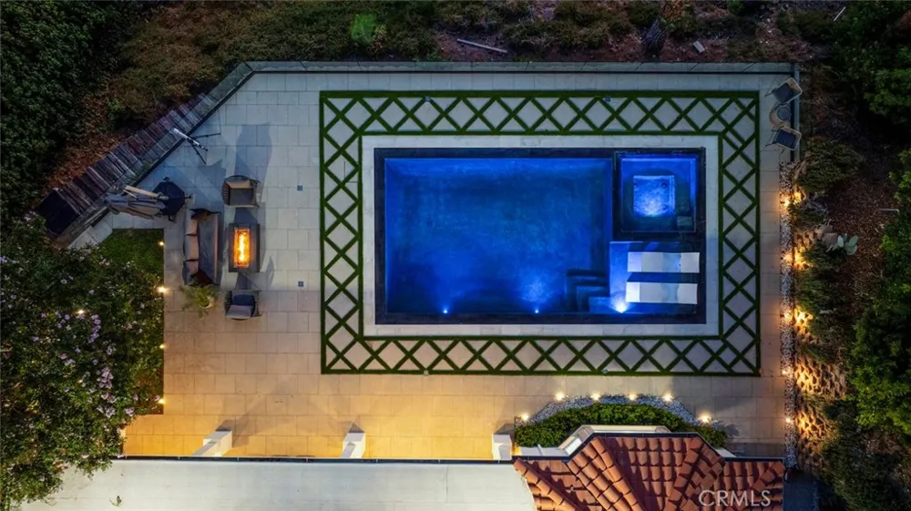 350 Starlight Crest La Canada Flintridge, CA 91011