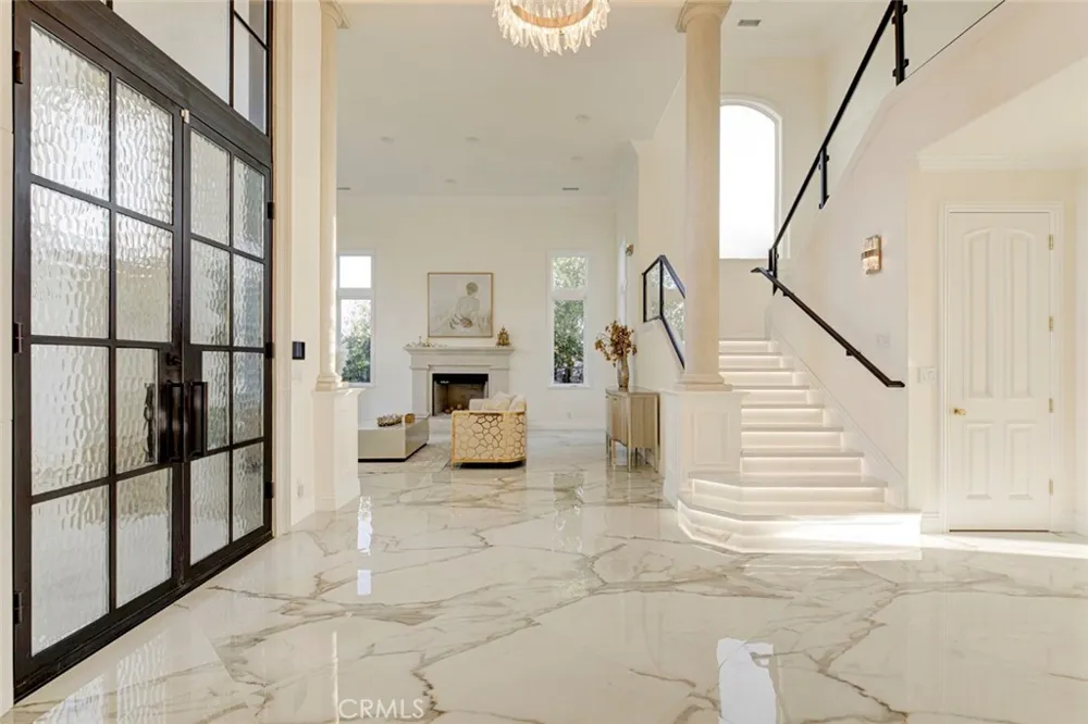 350 Starlight Crest La Canada Flintridge, CA 91011