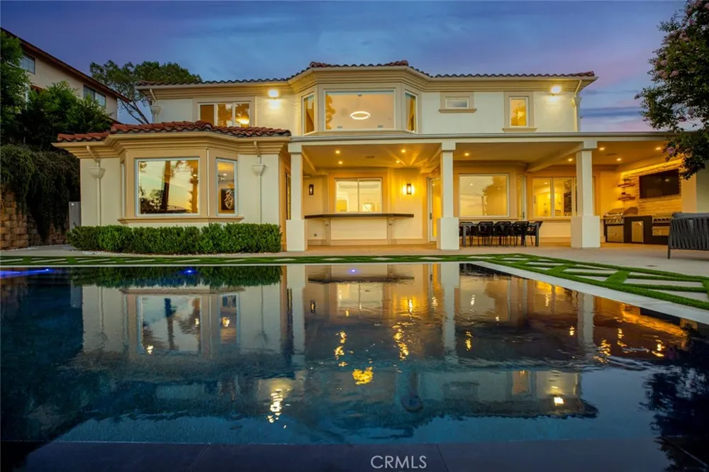 350 Starlight Crest La Canada Flintridge, CA 91011