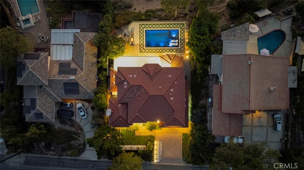 350 Starlight Crest La Canada Flintridge, CA 91011