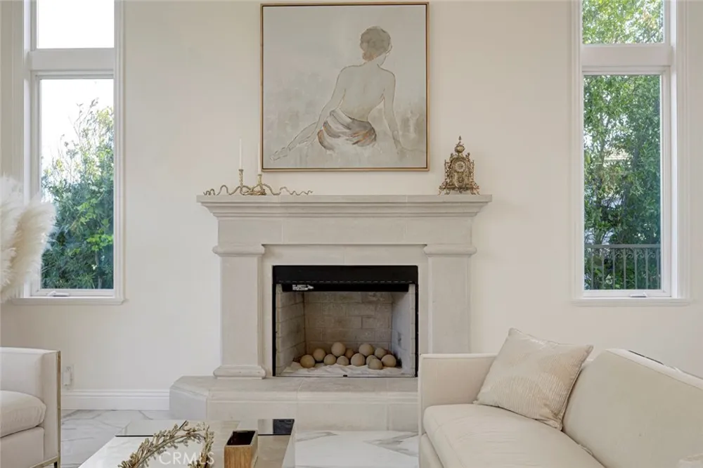 350 Starlight Crest La Canada Flintridge, CA 91011
