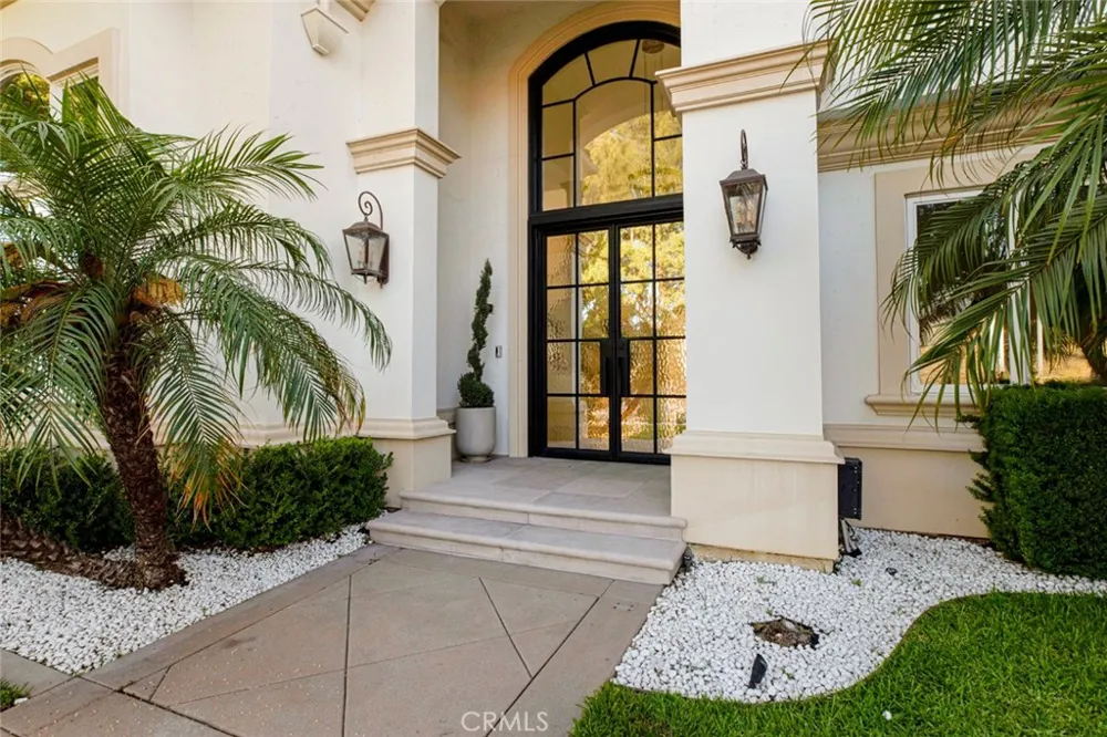 350 Starlight Crest La Canada Flintridge, CA 91011