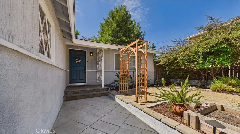 7838 Ellenbogen Street Sunland, CA 91040