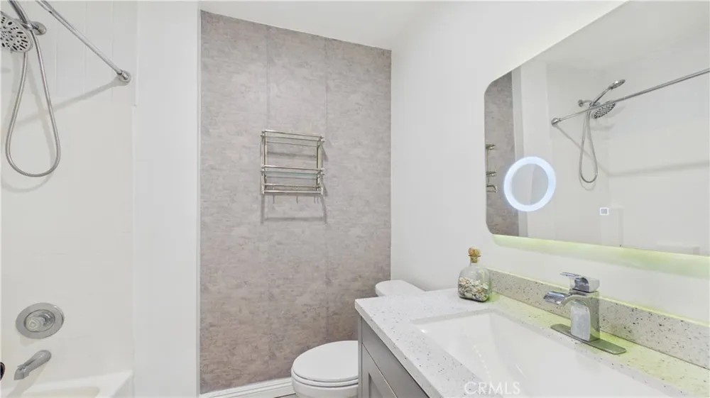 7838 Ellenbogen Street Sunland, CA 91040