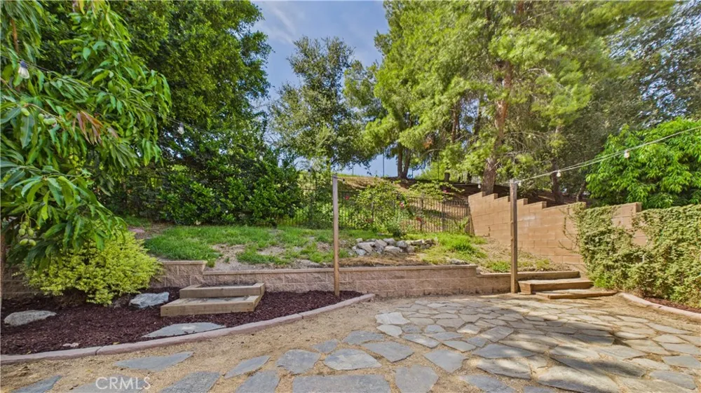 7838 Ellenbogen Street Sunland, CA 91040
