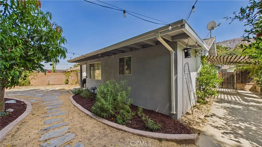 7838 Ellenbogen Street Sunland, CA 91040