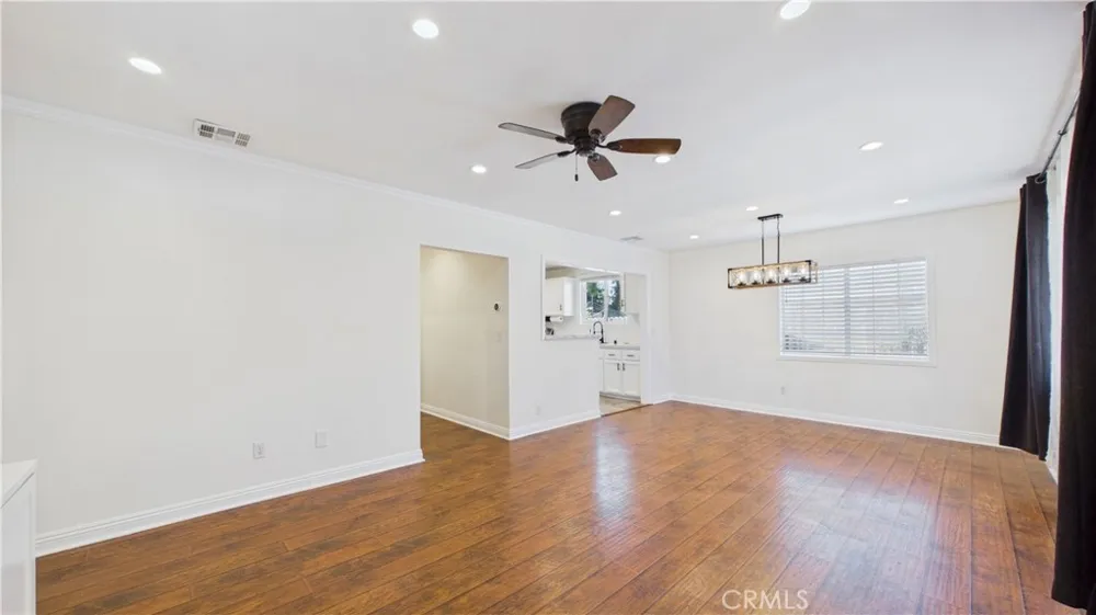 7838 Ellenbogen Street Sunland, CA 91040