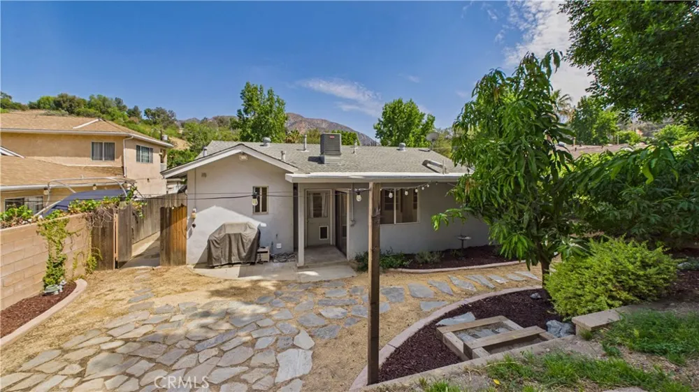 7838 Ellenbogen Street Sunland, CA 91040