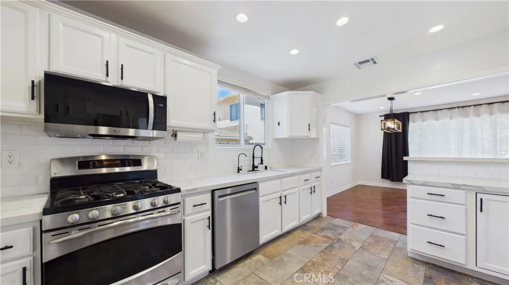 7838 Ellenbogen Street Sunland, CA 91040