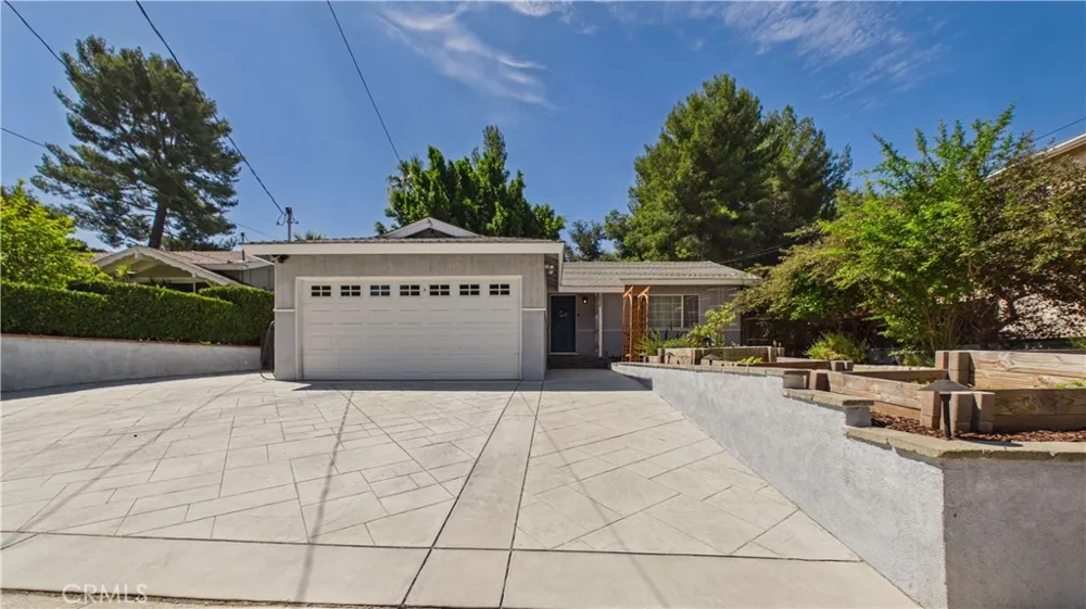 7838 Ellenbogen Street Sunland, CA 91040