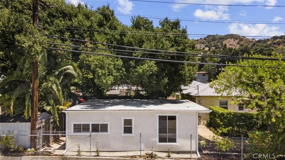 1757 June Lane Glendale, CA 91208