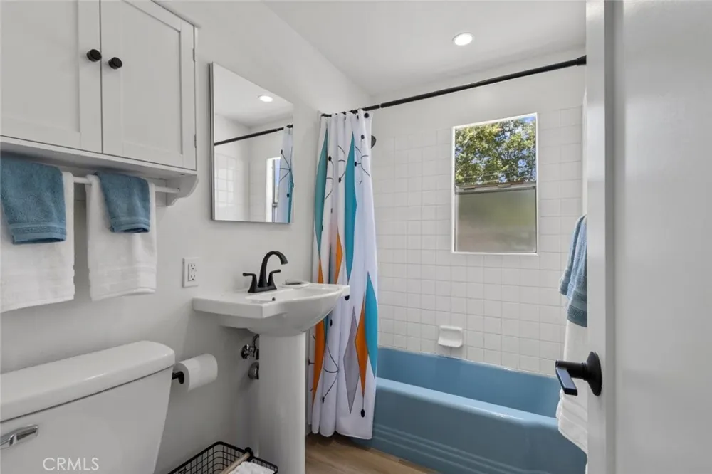 1757 June Lane Glendale, CA 91208