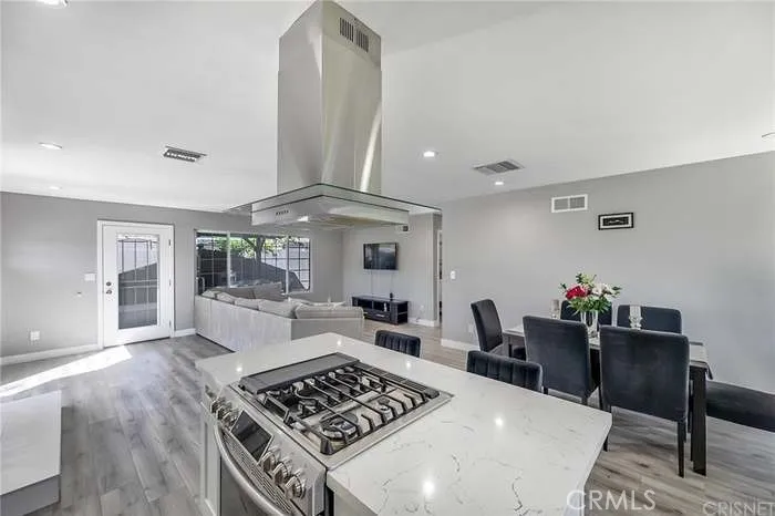 19221 Napa Northridge, CA 91324