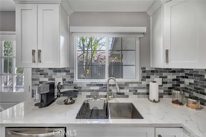19221 Napa Northridge, CA 91324
