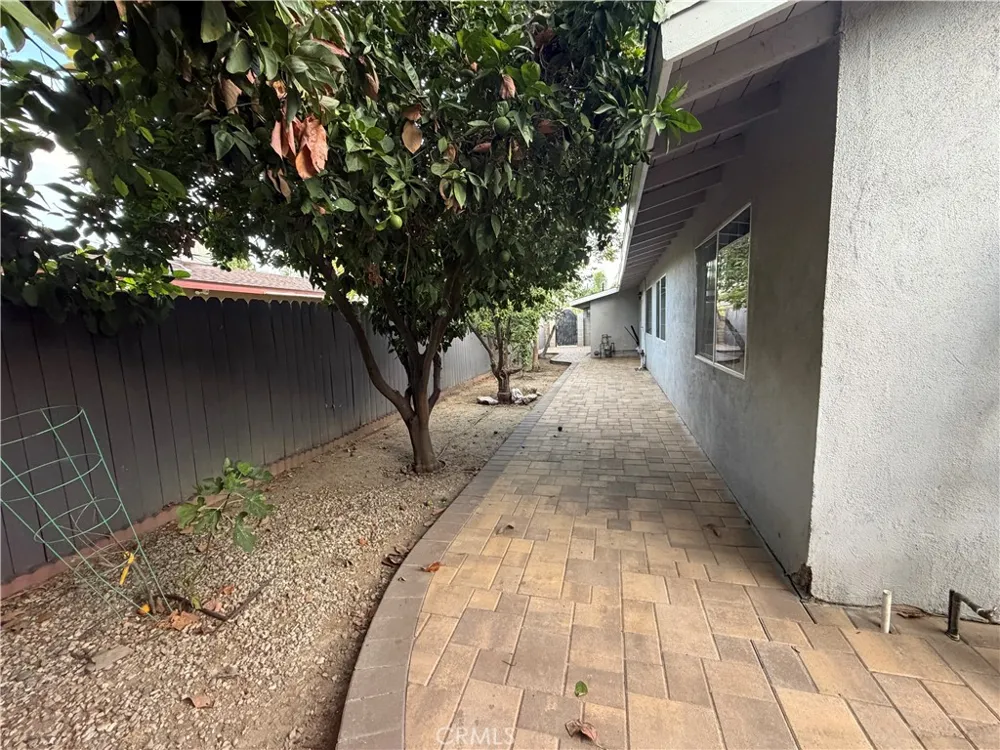 19221 Napa Northridge, CA 91324