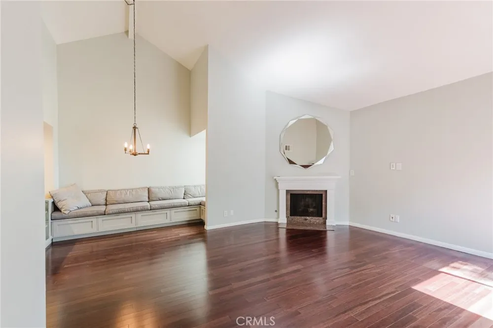 400 Louise #303 Glendale, CA 91206