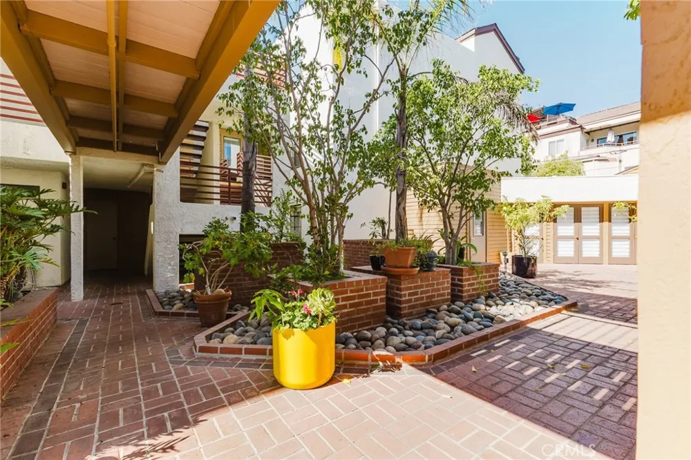 400 Louise #303 Glendale, CA 91206