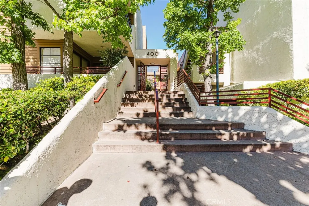400 Louise #303 Glendale, CA 91206