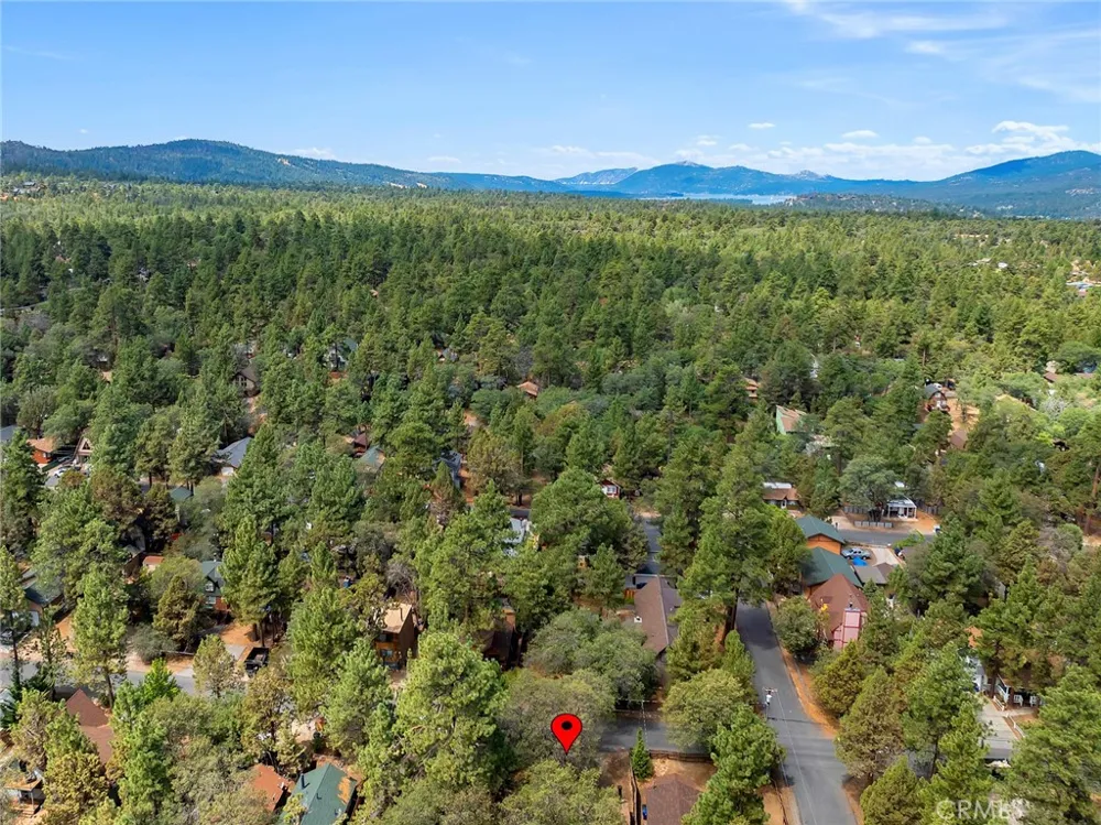 397 Wabash Lane Sugarloaf, CA 92386