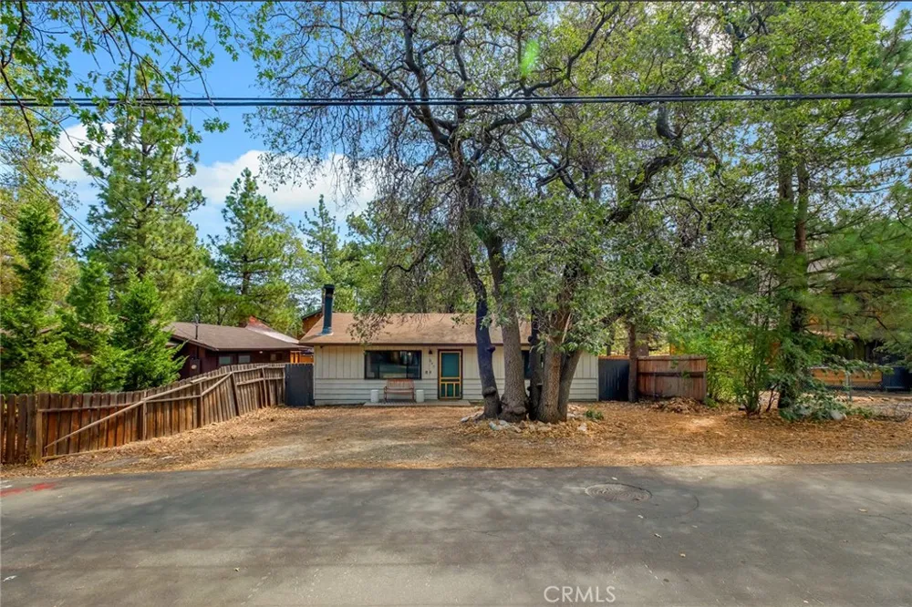 397 Wabash Lane Sugarloaf, CA 92386