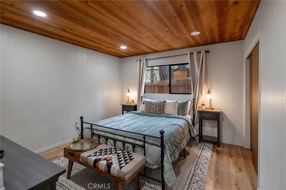 397 Wabash Lane Sugarloaf, CA 92386