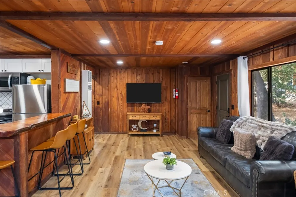 397 Wabash Lane Sugarloaf, CA 92386