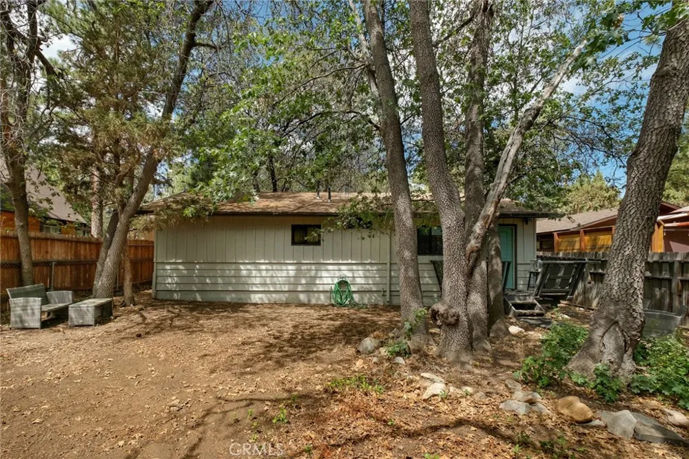 397 Wabash Lane Sugarloaf, CA 92386