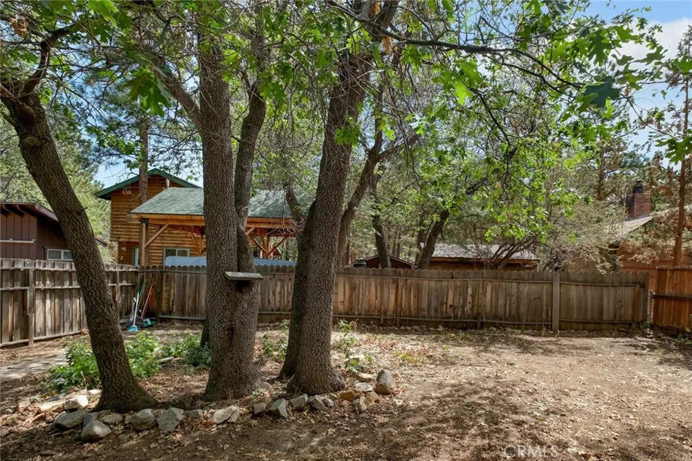397 Wabash Lane Sugarloaf, CA 92386