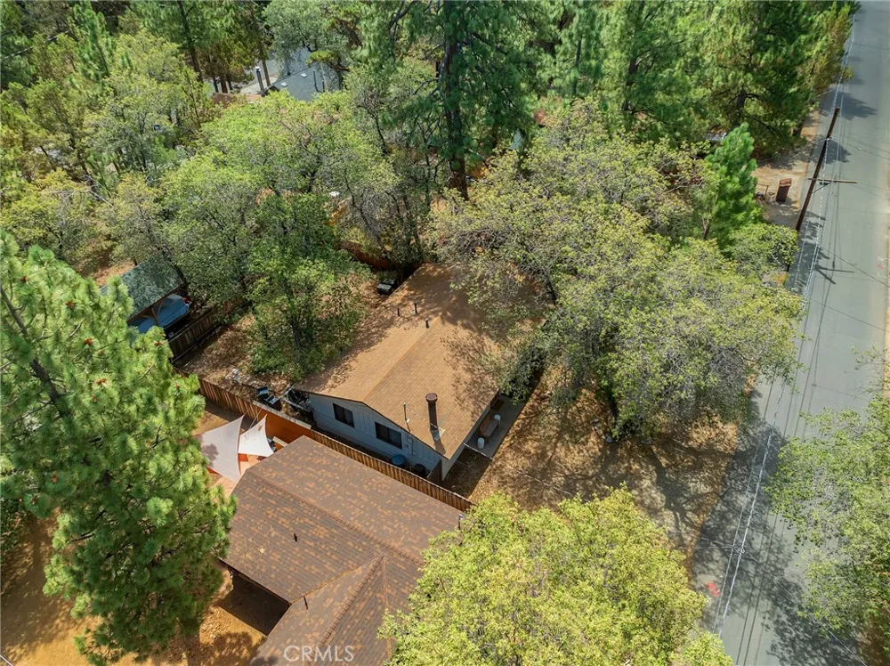 397 Wabash Lane Sugarloaf, CA 92386