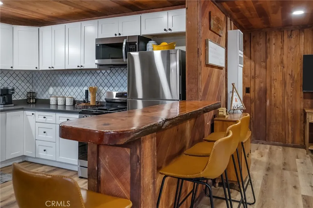 397 Wabash Lane Sugarloaf, CA 92386