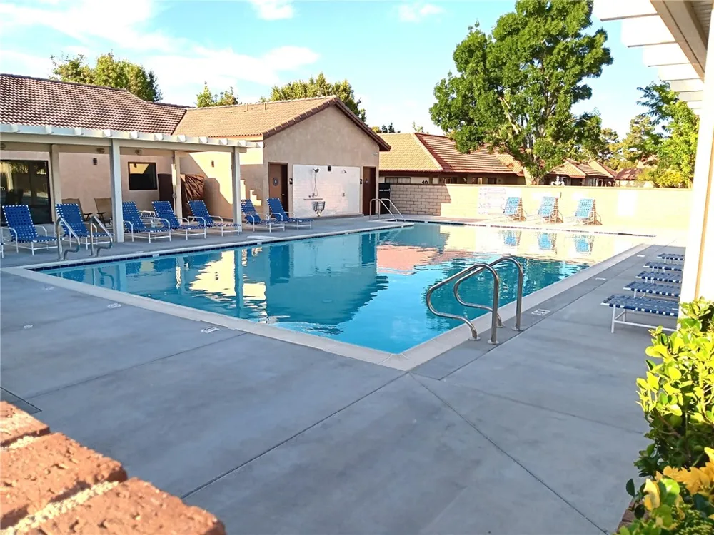 19149 Palo Verde Drive Apple Valley, CA 92308