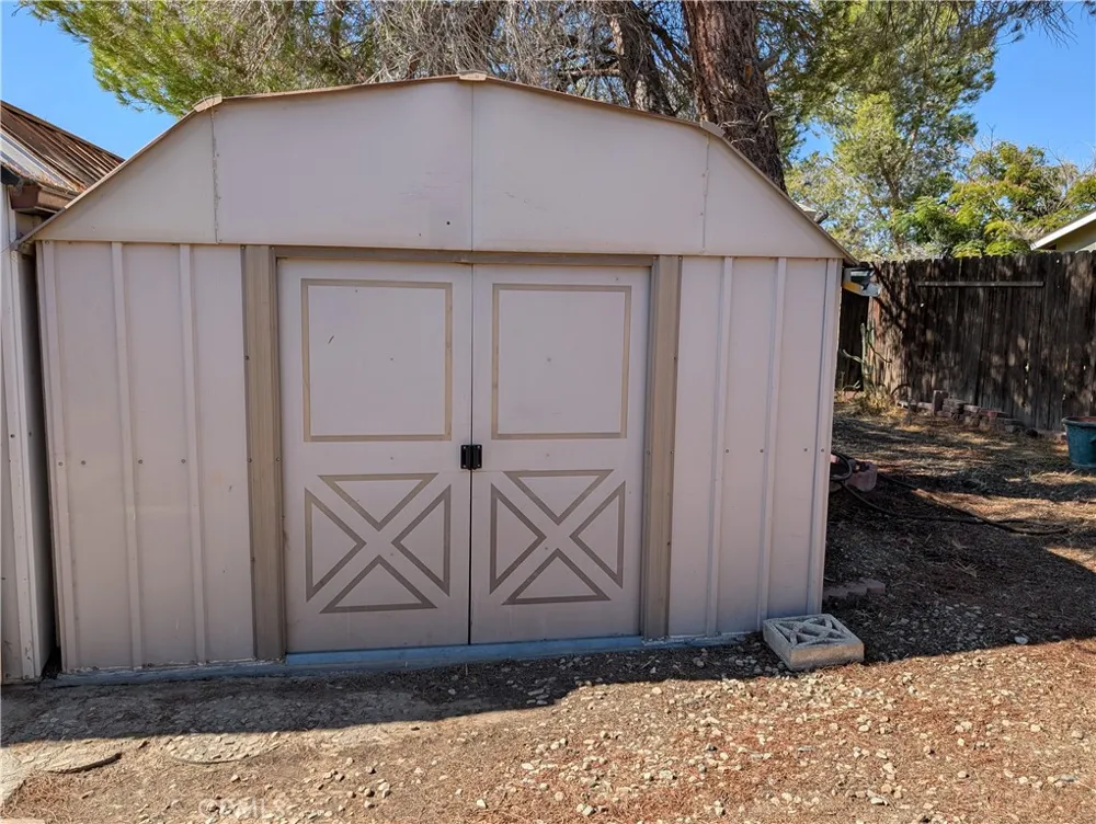 19012 Panther Avenue Adelanto, CA 92301