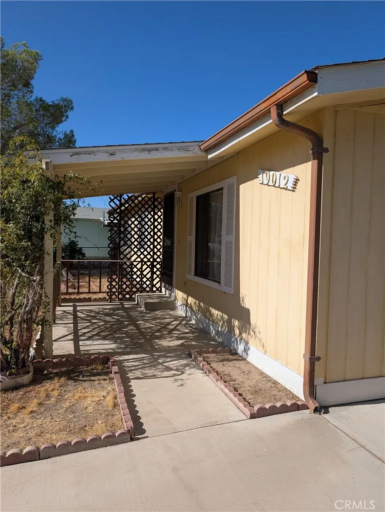 19012 Panther Avenue Adelanto, CA 92301
