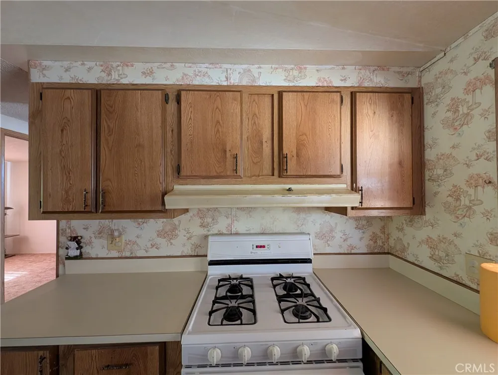 19012 Panther Avenue Adelanto, CA 92301