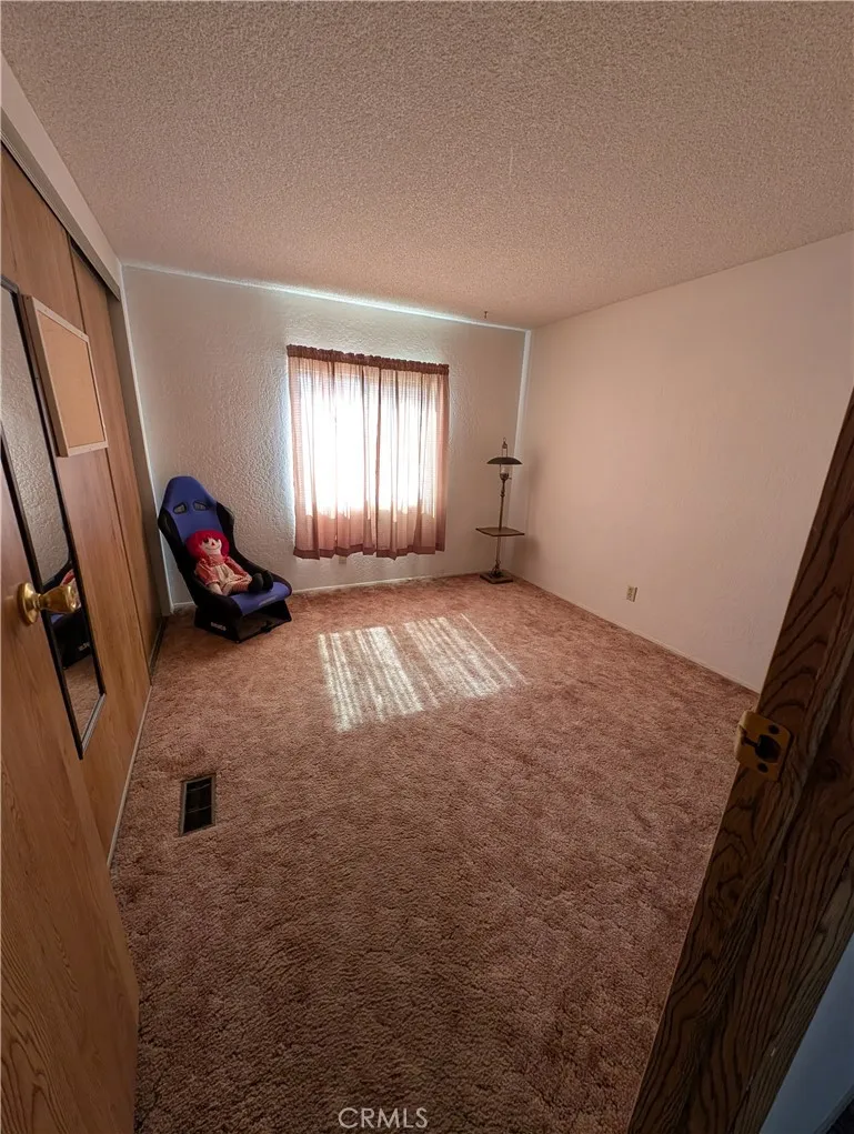 19012 Panther Avenue Adelanto, CA 92301