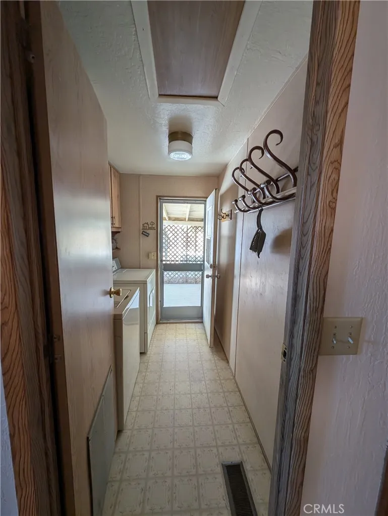 19012 Panther Avenue Adelanto, CA 92301