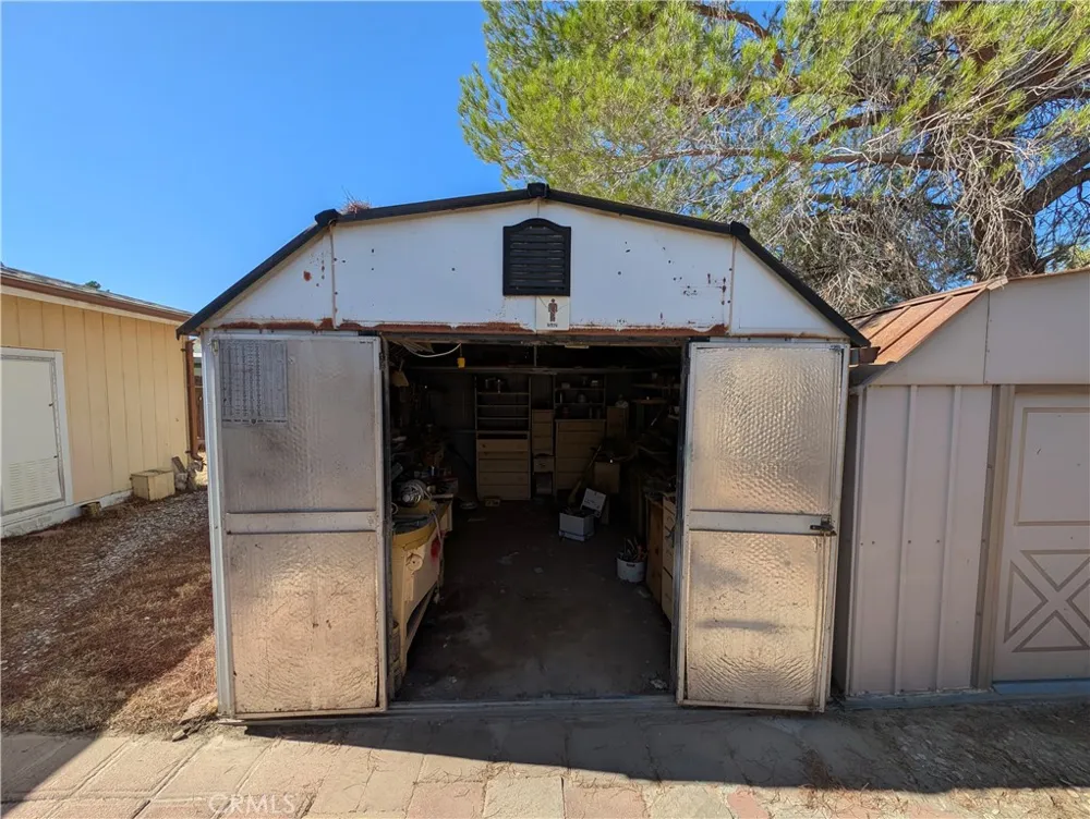 19012 Panther Avenue Adelanto, CA 92301