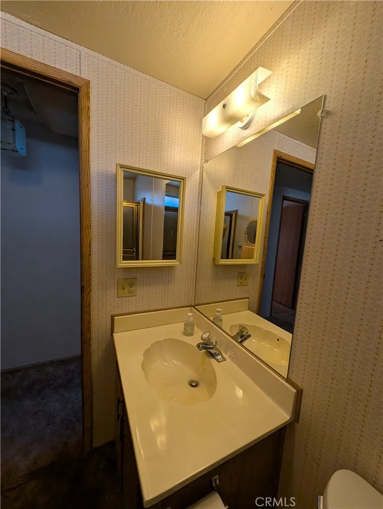 19012 Panther Avenue Adelanto, CA 92301